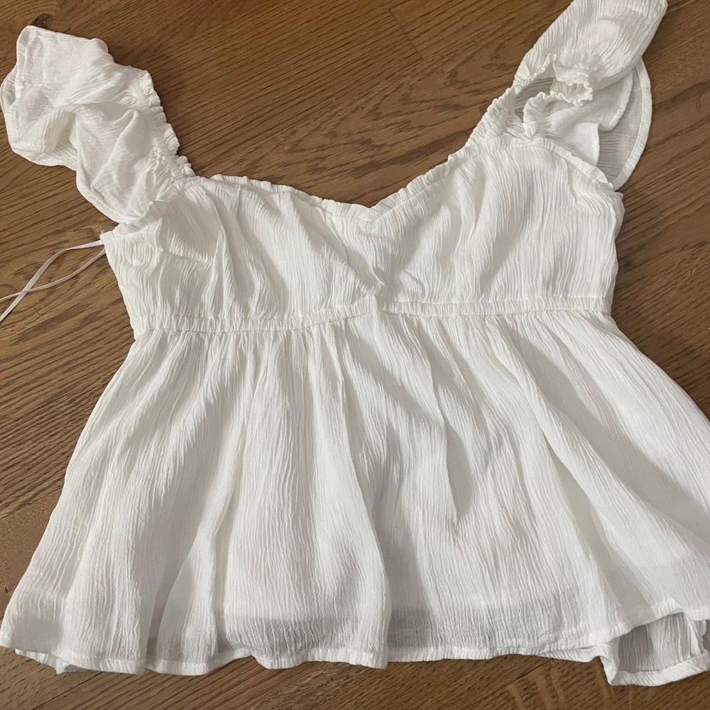 white hollister top